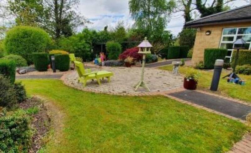 Knock Eden Garden Exterior